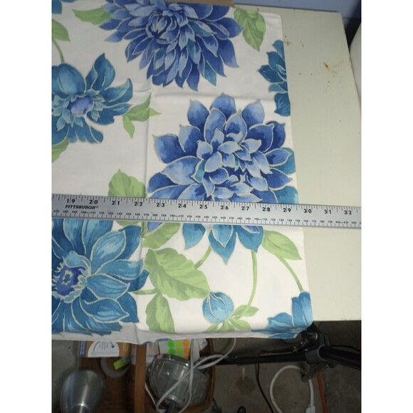 LL BEAN Blue Floral Flowers Cotton 2 Standard Pillowcases - Picture 3 of 5
